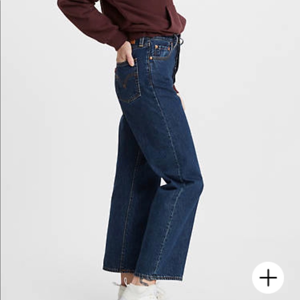 Levi’s 26 Straight Ankle Jeans